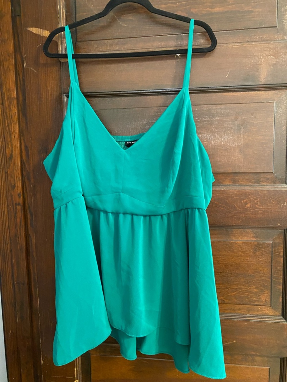 TORRID Green Spaghetti Strap V-Neck Tank Top Size 4